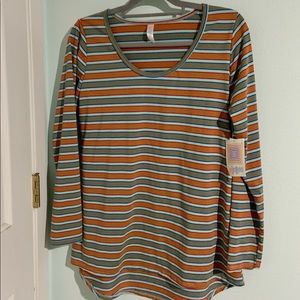 LuLaRoe Lynnae Long Sleeved Tshirt
